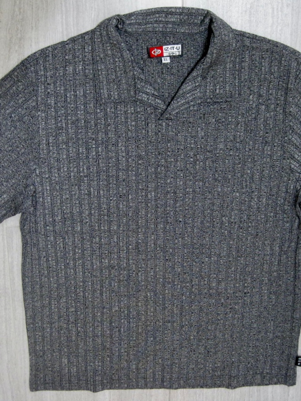 IZ.IT.U Men Shirt. V Neck, Collared Neck, Buttonless, Short Sleeve Shirt.